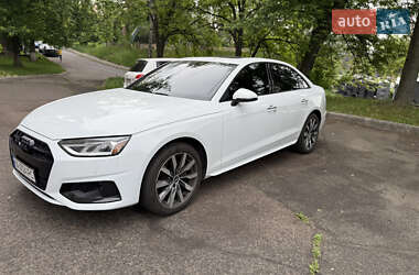 Седан Audi A4 2020 в 