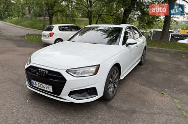 Седан Audi A4 2020 в 