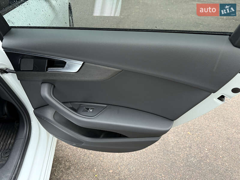 Седан Audi A4 2020 в Києві