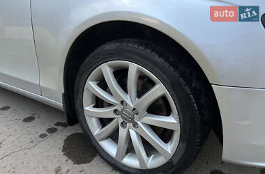 Седан Audi A4 2013 в 