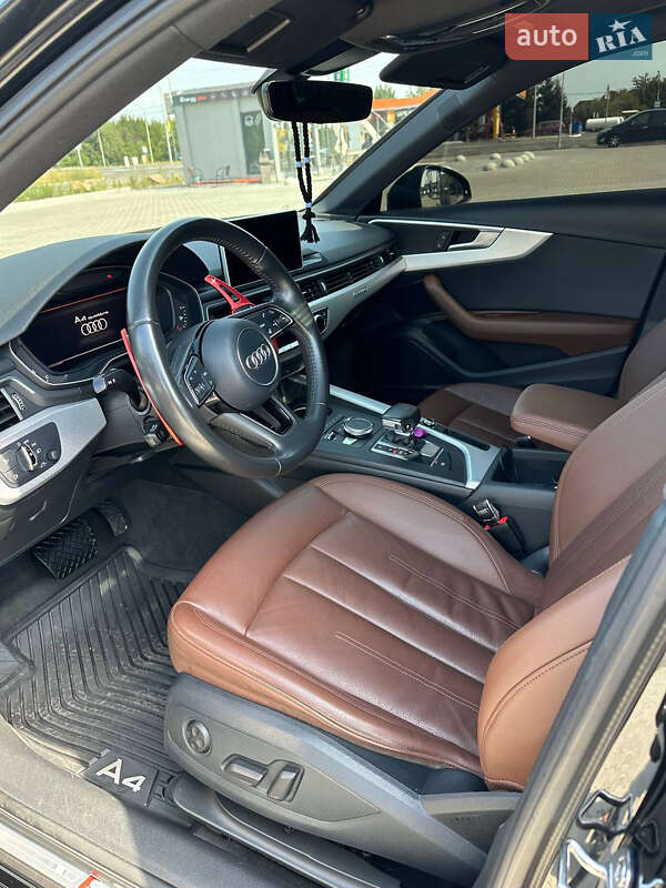 Седан Audi A4 2016 в Мукачево