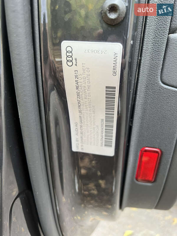 Седан Audi A4 2019 в Днепре