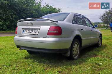 Седан Audi A4 2000 в 