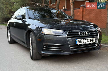 Седан Audi A4 2016 в Дніпрі