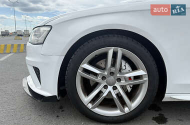 Седан Audi A4 2015 в 