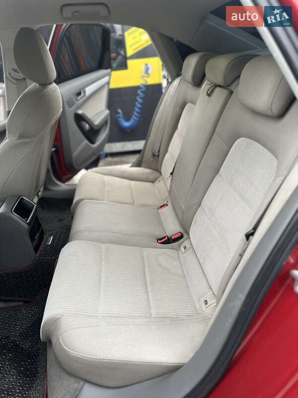 Седан Audi A4 2009 в Черновцах