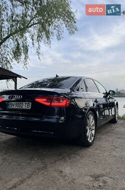 Седан Audi A4 2013 в 