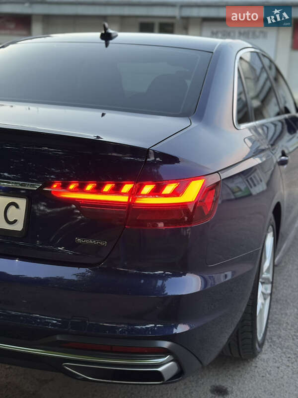 Седан Audi A4 2023 в Львове