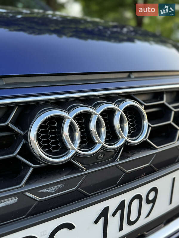Седан Audi A4 2023 в Львове