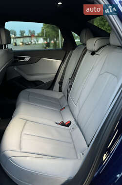 Седан Audi A4 2023 в 