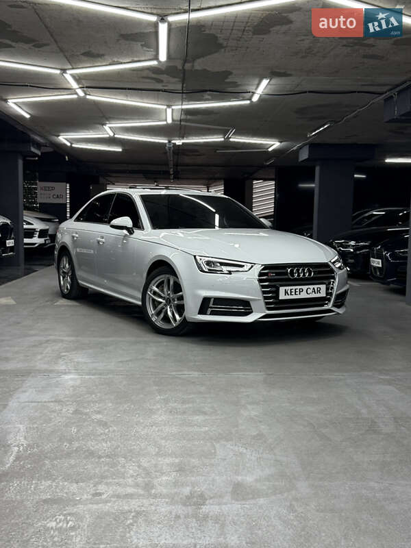 Седан Audi A4 2016 в 
