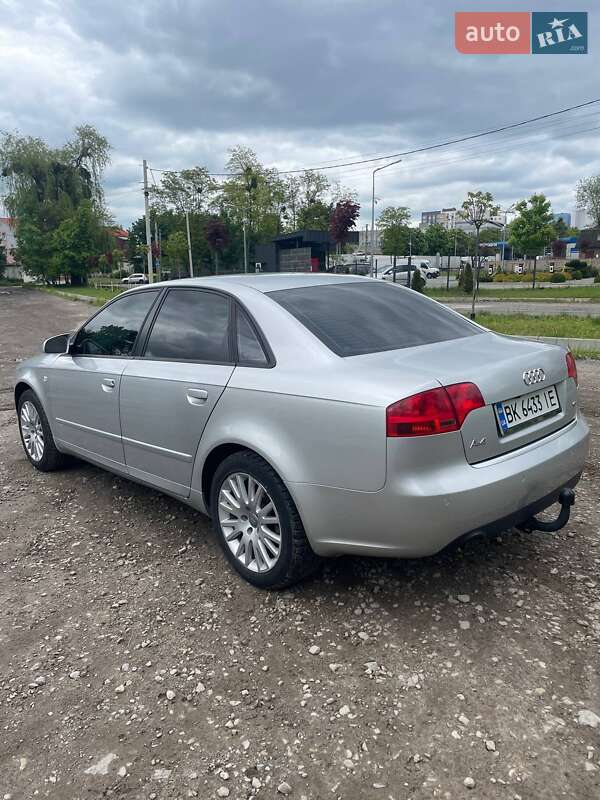 Седан Audi A4 2006 в Вараше