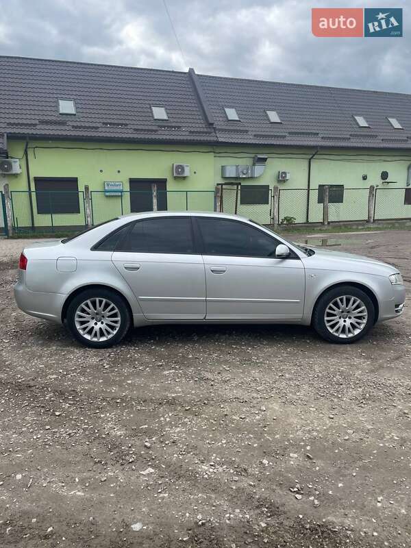Седан Audi A4 2006 в Вараше
