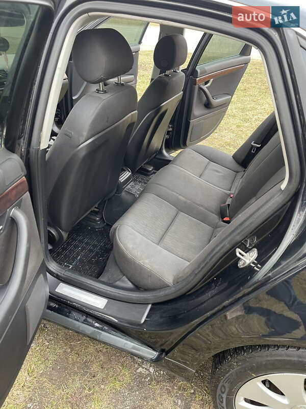 Седан Audi A4 2006 в Калиновке