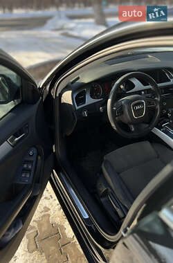 Седан Audi A4 2009 в 