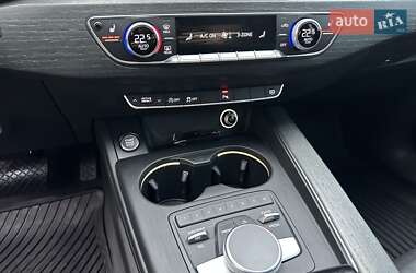 Седан Audi A4 2016 в 