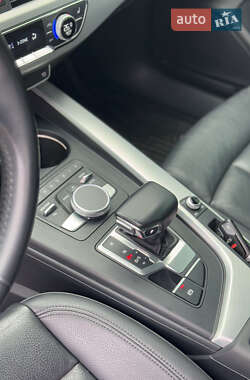 Седан Audi A4 2018 в 