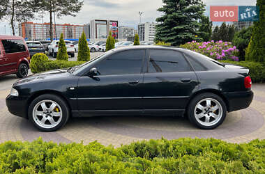 Седан Audi A4 2000 в 