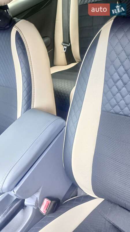 Седан Audi A4 2001 в Черкассах