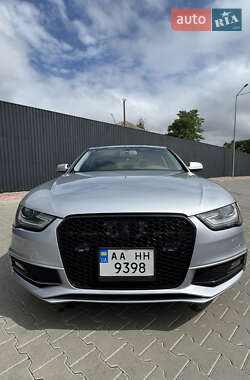 Седан Audi A4 2015 в 