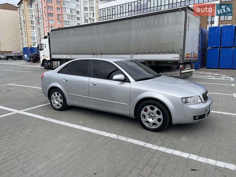 Седан Audi A4 2003 в 