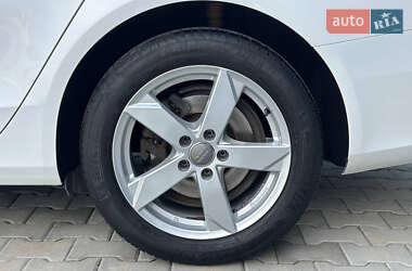 Седан Audi A4 2014 в 
