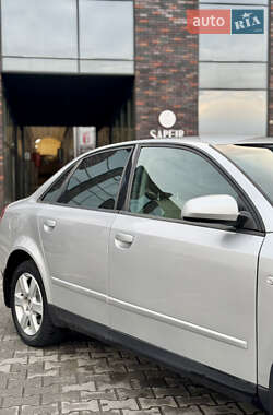 Седан Audi A4 2001 в 