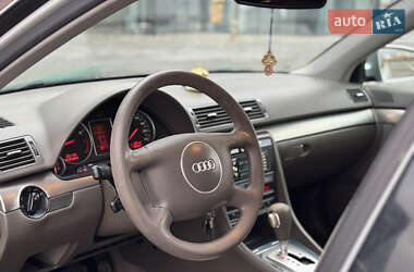 Седан Audi A4 2001 в 