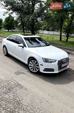 Седан Audi A4 2016 в 