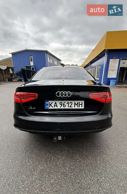 Седан Audi A4 2015 в 