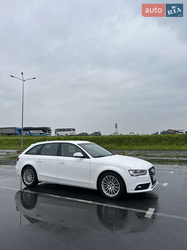 Универсал Audi A4 2014 в Львове