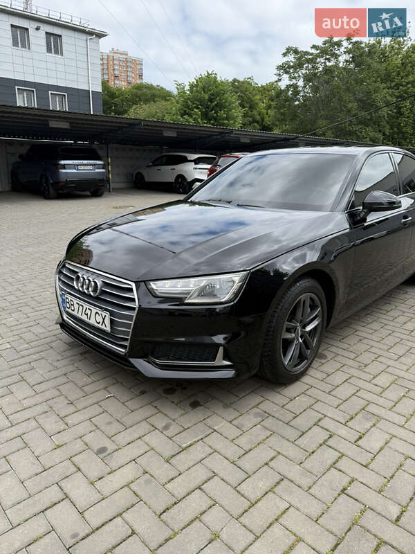 Седан Audi A4 2016 в Одессе
