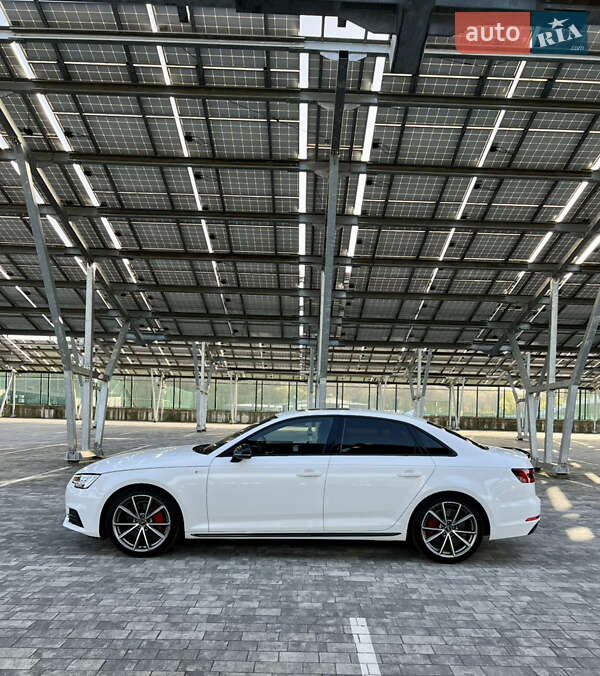 Седан Audi A4 2017 в Львове