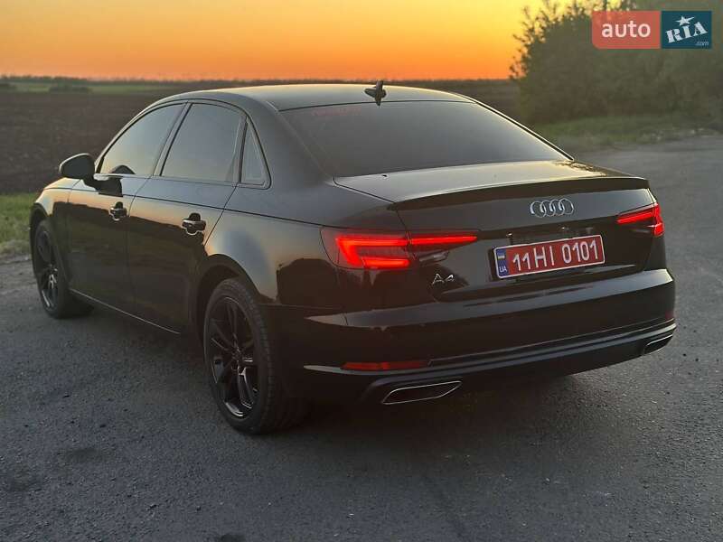 Седан Audi A4 2019 в Полтаві