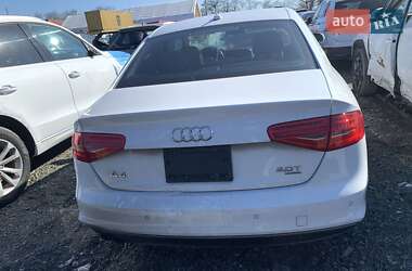 Седан Audi A4 2015 в 