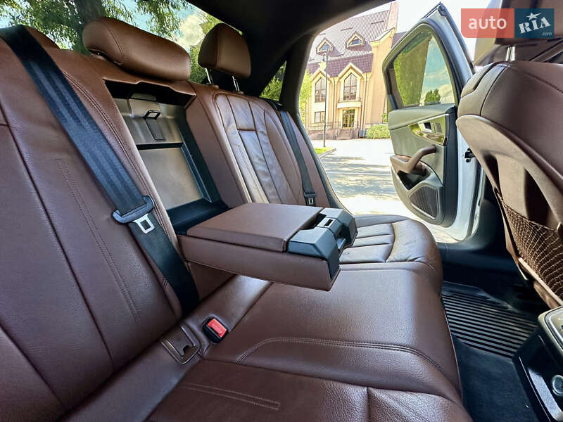 Седан Audi A4 2017 в Киеве