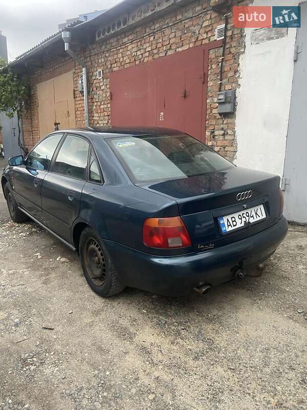 Седан Audi A4 1996 в Хмельницком