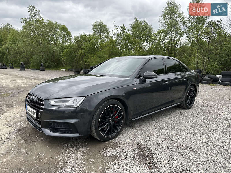 Седан Audi A4 2017 в Львове