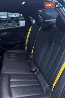Седан Audi A4 2015 в 