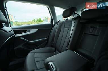 Универсал Audi A4 2019 в 