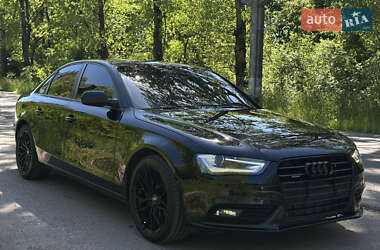 Седан Audi A4 2014 в 