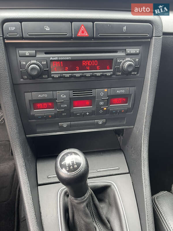 Седан Audi A4 2006 в Гнивани