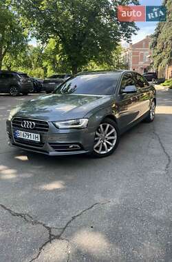Седан Audi A4 2012 в Полтаве