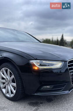 Седан Audi A4 2013 в Ирпене