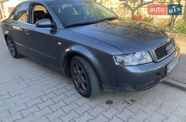 Седан Audi A4 2001 в 