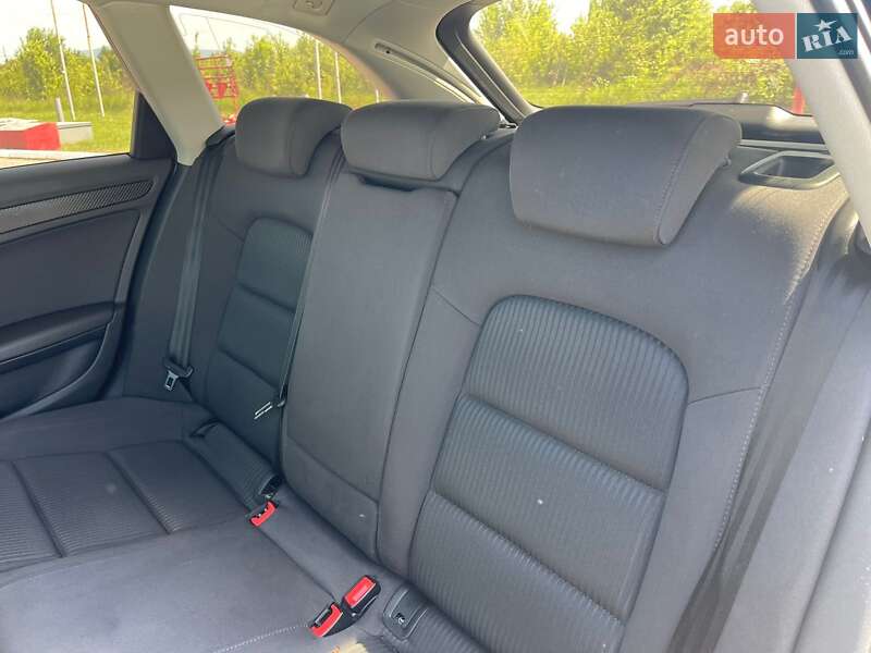 Универсал Audi A4 2015 в Ужгороде