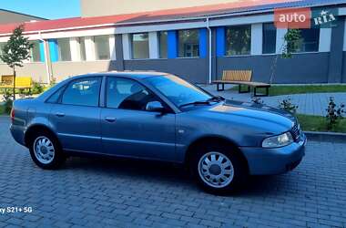 Седан Audi A4 2000 в 