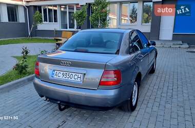 Седан Audi A4 2000 в 