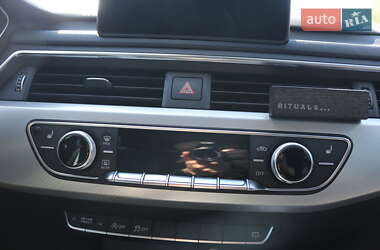 Седан Audi A4 2017 в Львове