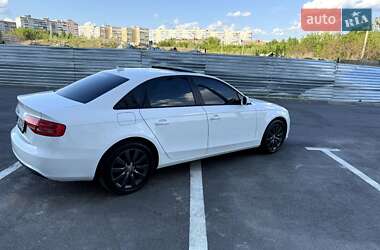 Седан Audi A4 2014 в 